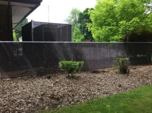 Chain link fence installation in Springfield, Oregon